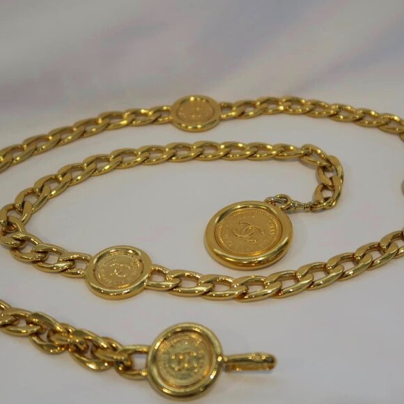 Chanel Vintage Gold Plated Coin Belt - Picture 2 of 13